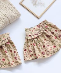 yoke frill short pants