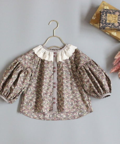 Cherry ripe/scallop blouse