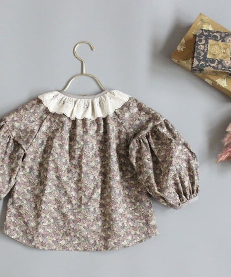 Cherry ripe/scallop blouse