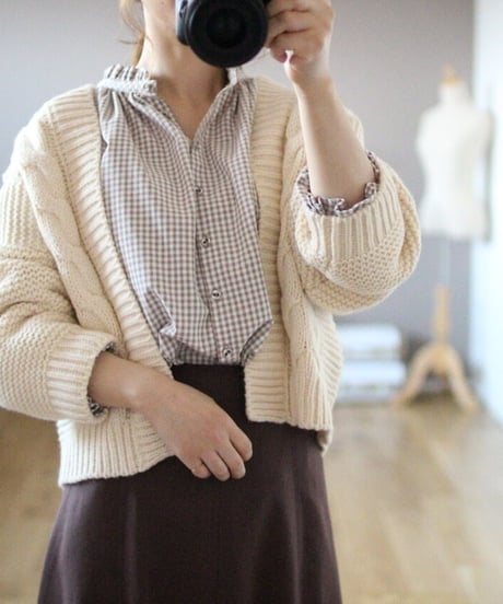 1月発送分gingham check tiered blouse
