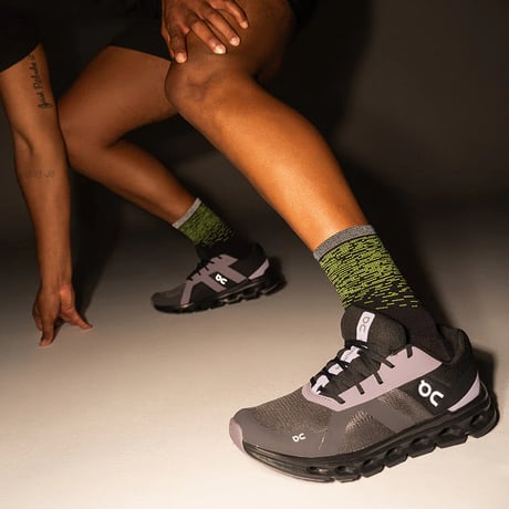 【Feetures】Elite Light Cushion Mini Crew Reflective Yarns（light wave）