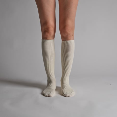 MERINO-WOOL CHEWY HIGH-SOCKS-IVORY