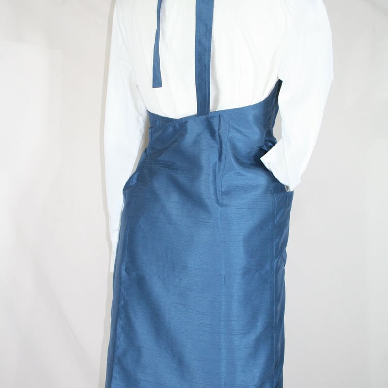 フリル リボン エプロンドレス フリル 真っ白なフリルたっぷりエプロンドレス♡サイズ80〜100、110