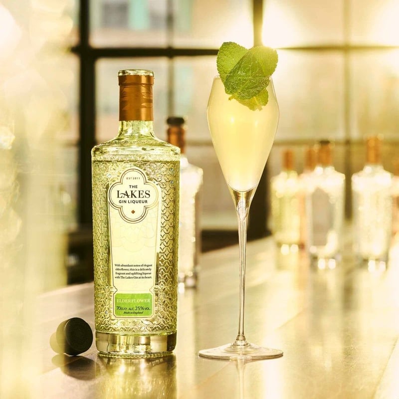 エルダーフラワージンリキュール 700ml | OYAMAオンラインショッピング フードセレク...