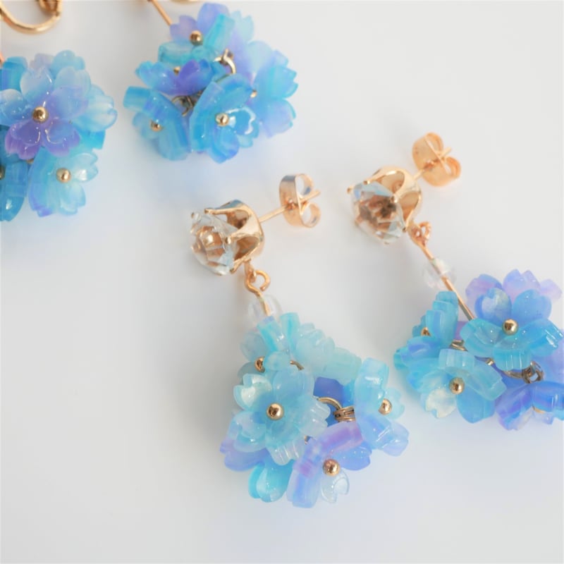 【ハンドメイド】005 3色紫陽花のゆらゆらイヤリング/ピアス ハンドメイド】005 3色紫陽花のゆらゆらイヤリング/ピアス