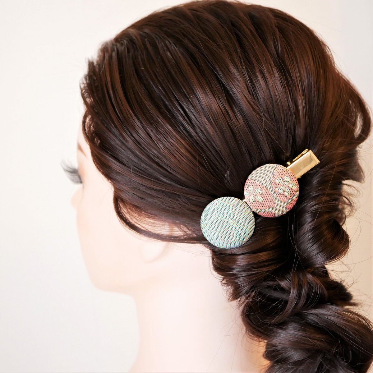 も　くるみボタン2   ヘアクリップ 選べる！畳縁くるみボタン 和風ヘアクリップ 2つボタン | iwasaki.tatami