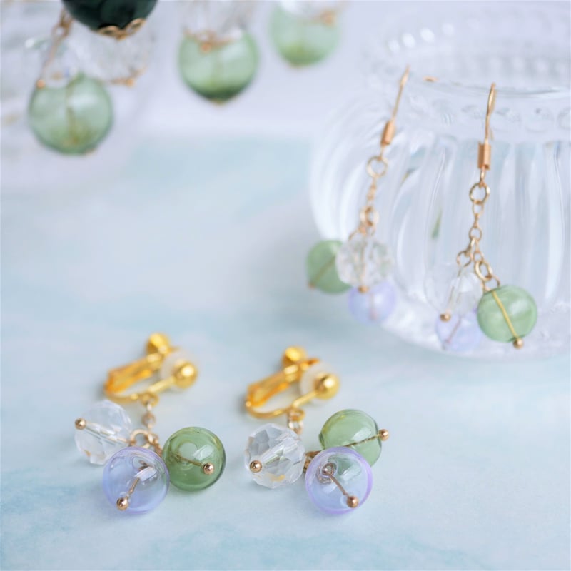 16kgf*ガラス玉イヤリング/ピアス 緑 | iwasaki.tatami