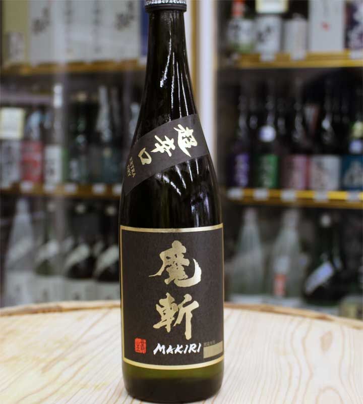 初孫 黒魔斬 超辛口 生酛純米大吟醸720ml | 有限会社ワラヤ酒店 初孫 黒魔斬 超辛口 生酛純米大吟醸720ml | 有限会社ワラヤ酒店