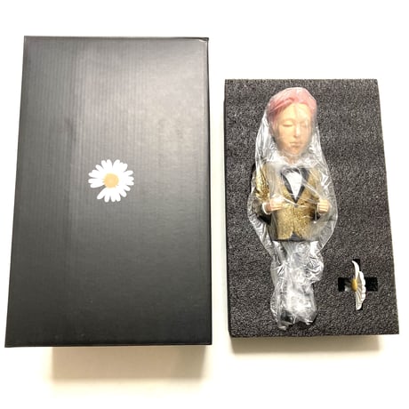 G-DRAGON FIGURE