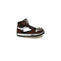 SNEAKER PIN