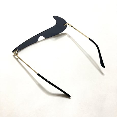 SWOOSH SUNGLASSES