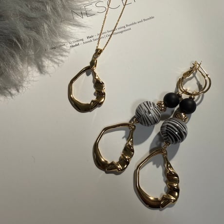 HOOP necklace