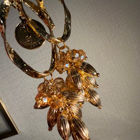 HOOP chandelier