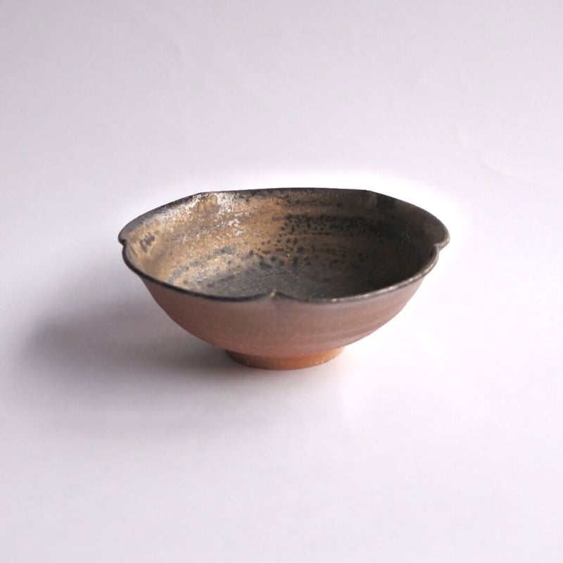 錆釉焼締輪花鉢 | 弘法窯 Umihiko Tsukimura