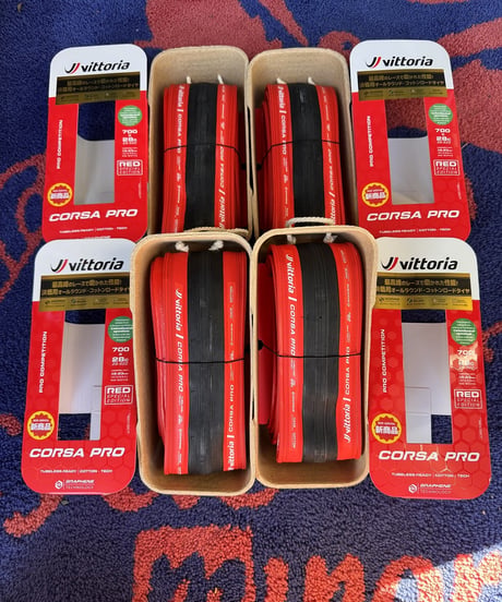 VITTORIA CORSA PRO  限定RED　当店2本セット販売