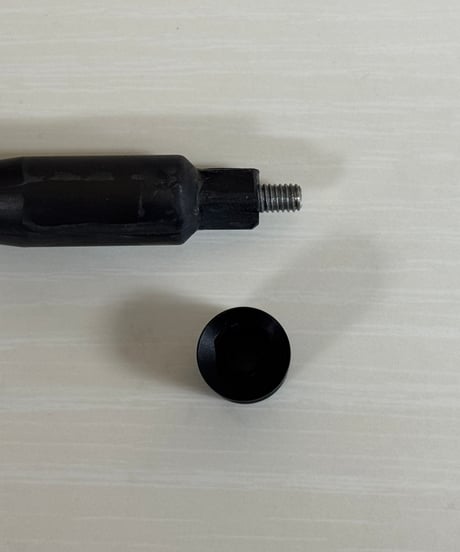 BLACK VIPER　LIGHT AXLE（ライトアクスル）　カーボンスルーアクスル　軽量パーツです。