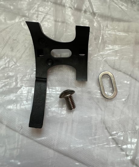 カンパニョロBB下ケーブルガイド　4-PL6-RE cable guide plate1個販売