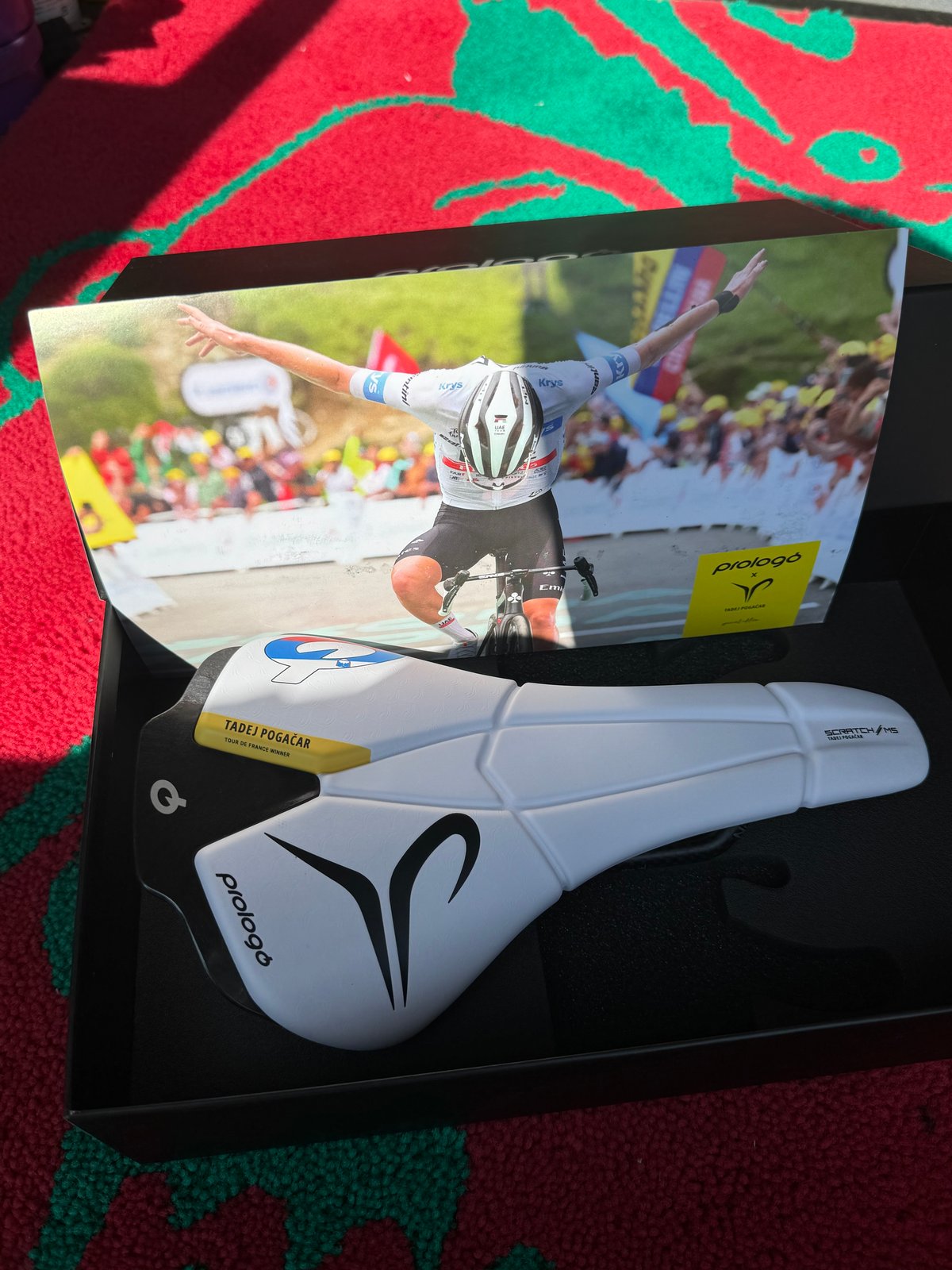 プロロゴスクラッチM5ナックポカチャル24ホワイト限定サドル