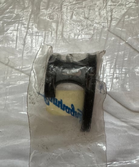 カンパニョロBB下ケーブルガイド　4-PL6-RE cable guide plate1個販売