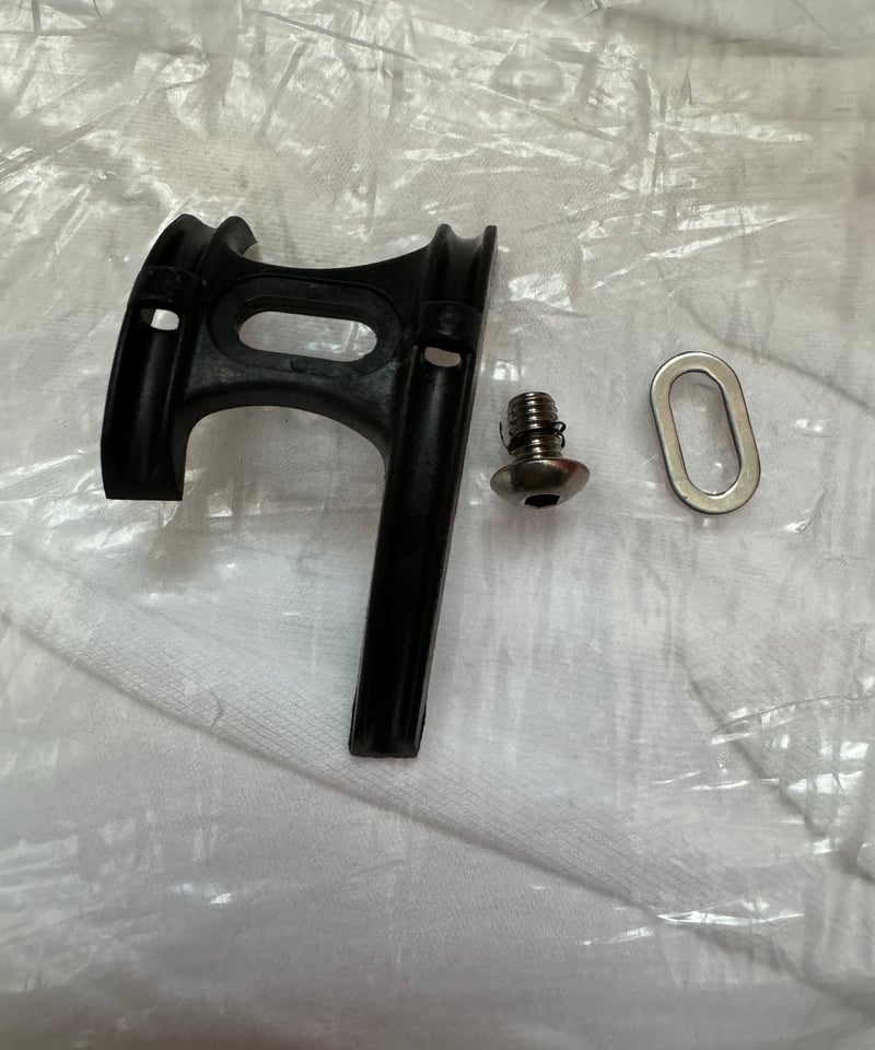 カンパニョロBB下ケーブルガイド 4-PL6-RE cable guide plate1個販売