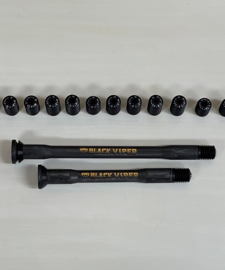 BLACK VIPER　LIGHT AXLE（ライトアクスル）　カーボンスルーアクスル　軽量パーツです。