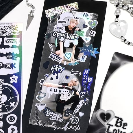 ♡°GRAFFITI ホログラム入り デコ ステッカー 選べる2色*ﾟ♡