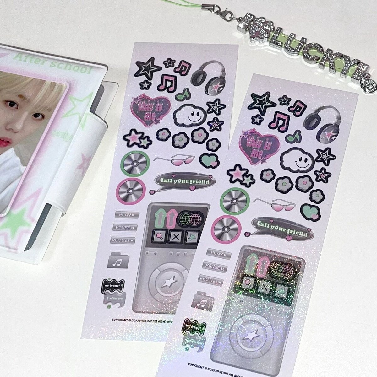 ♡°｡ Y2k ホログラム入り デコ シール ステッカー*ﾟ♡ | BORAMI