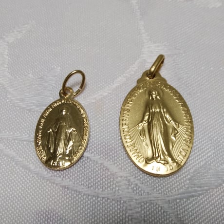 【Mサイズ】不思議のメダイ正規品付ネックレス／*＊存在感あるメダイがアクセントに*＊