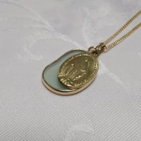 【パリ奇跡のメダイ正規品】不思議のメダイネックレス～ネフライトの癒し、穏やかさをあなたに～