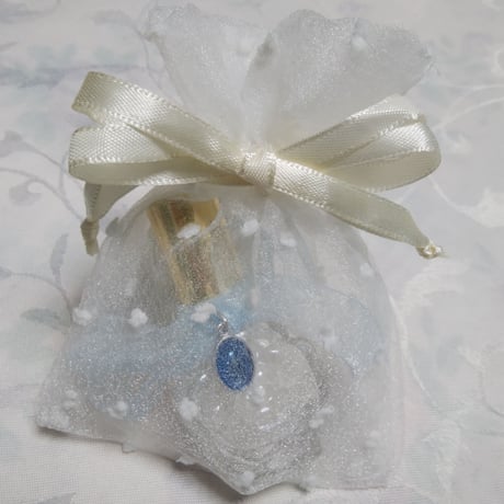 先着１名様３way【MariaSalt】携帯できる浄化アイテム！ヒマラヤ岩塩入り／①奇跡のメダイネックレストップ②浄化用ヒマラヤ岩塩③ローズアトマイザー／嬉しい３way！
