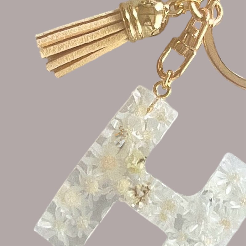 ドライフラワーのイニシャルキーホルダー(ブロック体） | mahalo3store