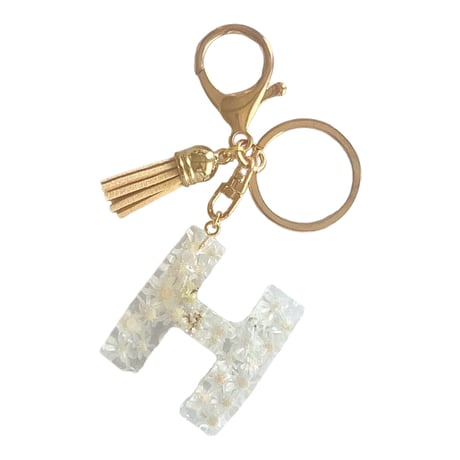ドライフラワーのイニシャルキーホルダー(ブロック体）