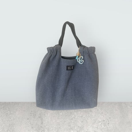 ドライフラワーのイニシャルキーホルダー(ブロック体）