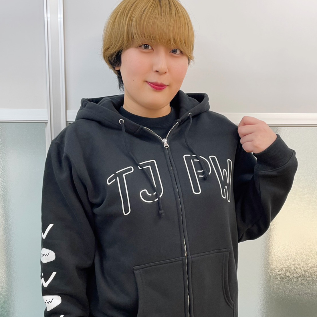 TJPW裏起毛パーカー | 東京女子プロレス ONLINE STORE