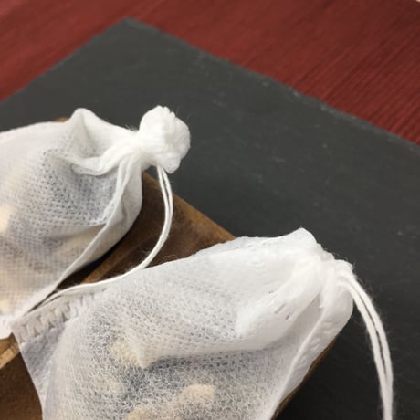 ひも付きお茶パック (50枚入り) FDA基準適合不織布 ティーバッグ 7cm✕9cm