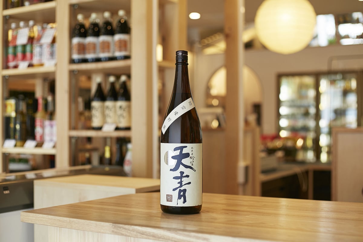 吟望天青 防空壕貯蔵 特別純米 720ml【ギフト対応可】 | つちや商店