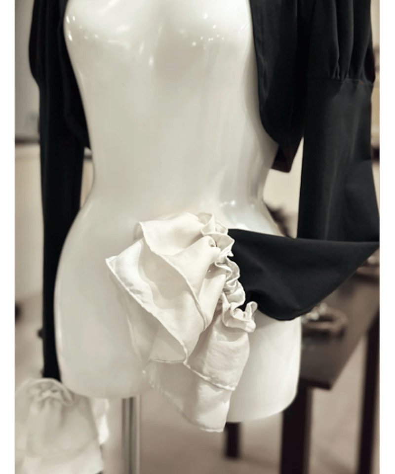 na+h 別珍パフスリーブ ハーネスボレロ na+h 別珍パフスリーブ ハーネスボレロ - メルカリ