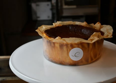 【全国発送】【要冷蔵】ホルンのバスクチーズケーキ