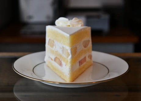 【店頭受け渡し】白桃のショートケーキ5号《10:00〜18:00》