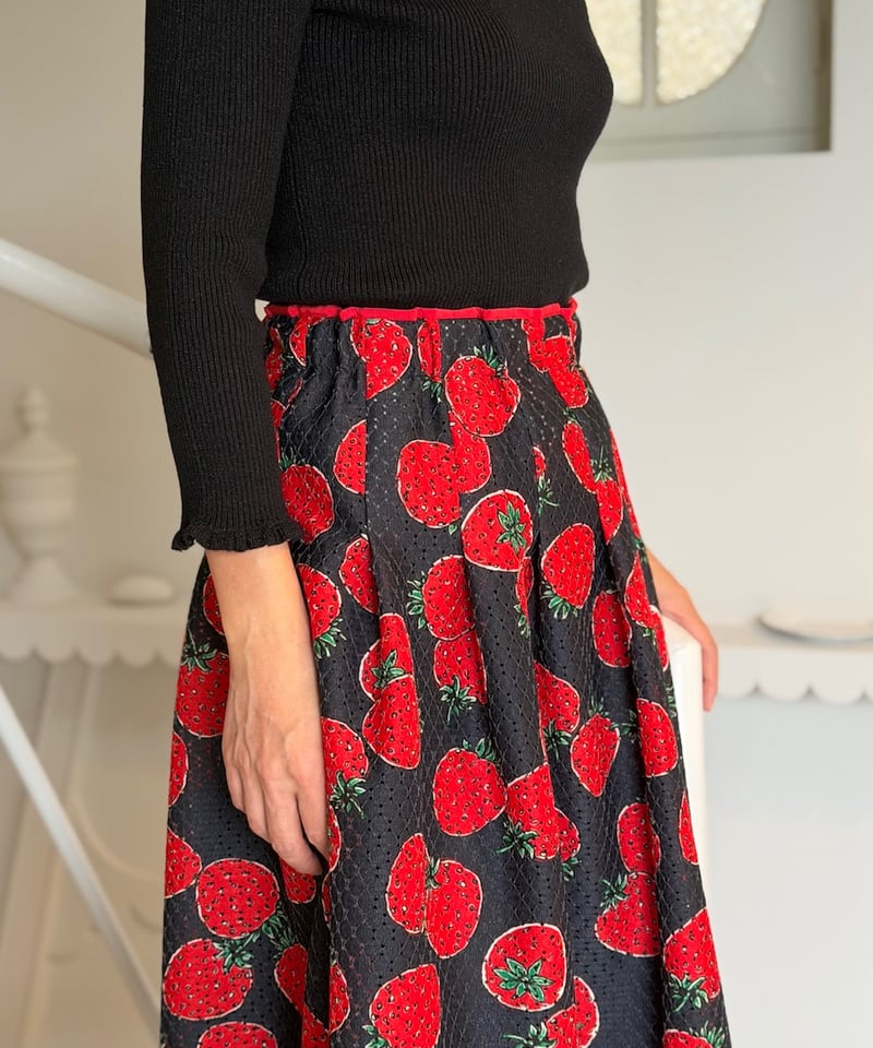 受注【M】レーシー丈長スッキリスカート | yukiemon