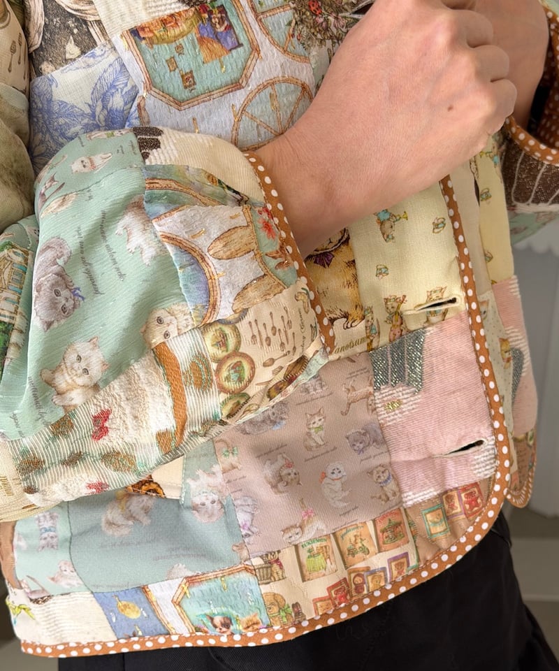 yukiemon 着せ替え柄　テキスタイルキルトブルゾン　M　レア品 ブラック yukiemon 着せ替え柄 テキスタイルキルトブルゾン M レア品 ブラック