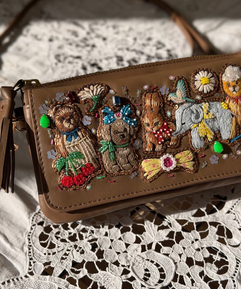 yukiemon ぎゅうぎゅうお財布バッグ ショルダー ユキエモン 現物】蚤の市ぎゅうぎゅうお財布ショルダーBAG (ブラウン) | yukiemon