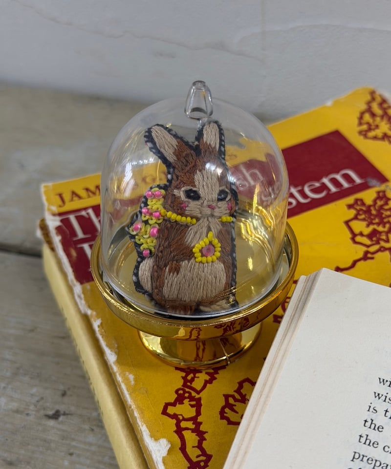 現物】おこのみブローチ(お祈りうさぎ) | yukiemon