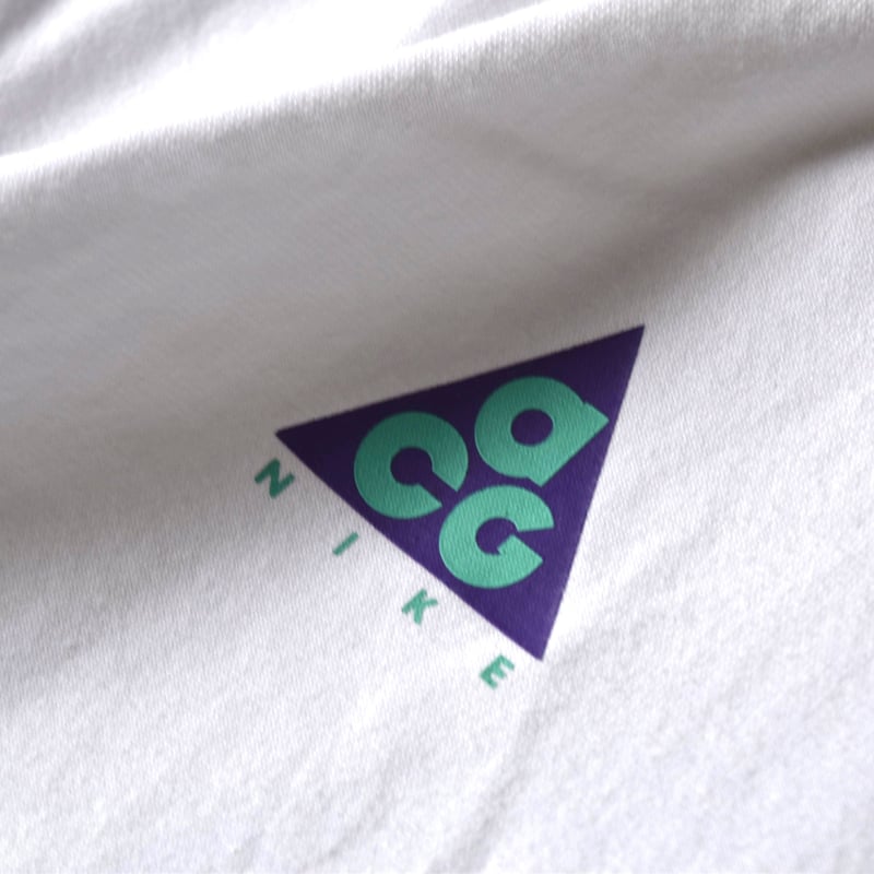 ナイキ ACG プリント Tシャツ / ナイキ ACG プリント Tシャツ /
