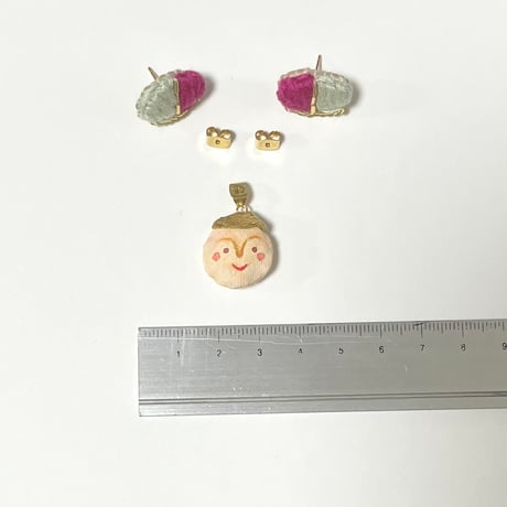 バイカラー＊KAOピアス　マゼンダ×ライトグレー