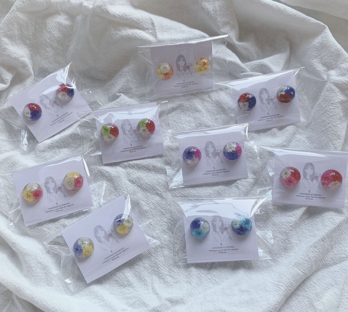 ランダム かすみ草ピアスorイヤリング | s-handmadeSTORE