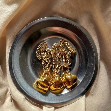 gold heart bracelet