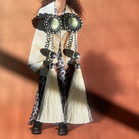 vintage:motif  whitex tassel