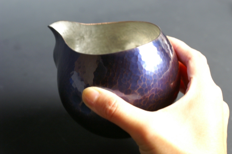 出雲大社　彫刻入り徳利　酒器　　レア物 手作り銅器 徳利 片口 青藍色 内錫 酒器【日本酒】【亮】 冷酒