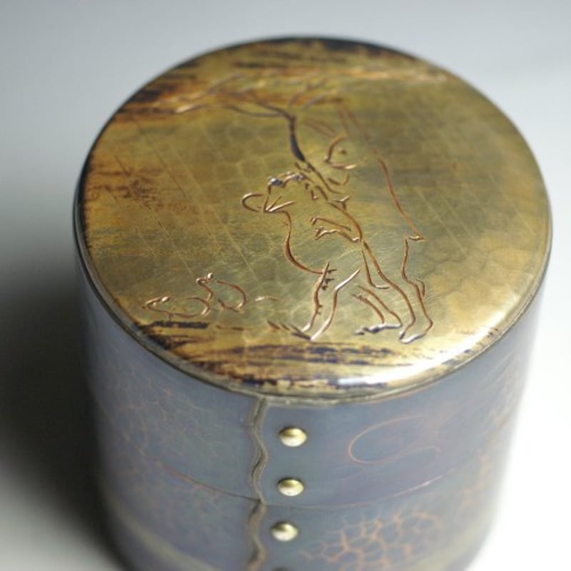 銅茶筒 彫文 鳥獣戯画モチーフ 八半斤 茶器 | 鎌倉清雅堂
